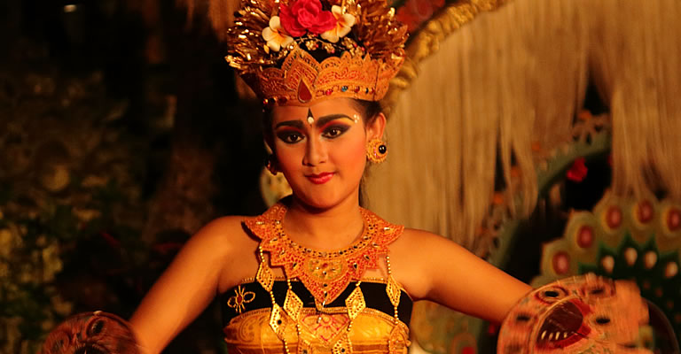 Legong Dance at Ubud Palace