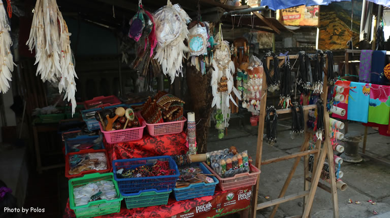 Sukawati Souvenirs Market Handy Crafts Stall