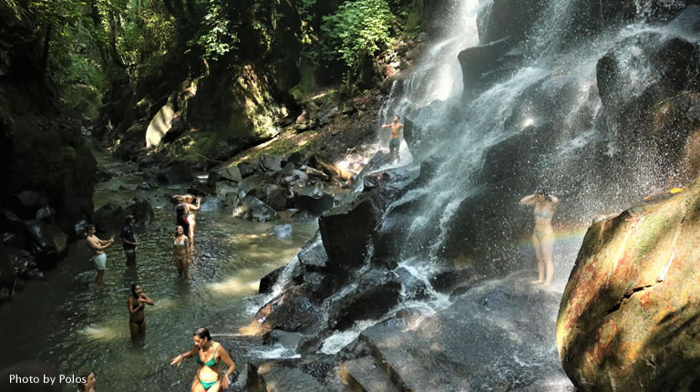 Kanto Lampo Waterfall